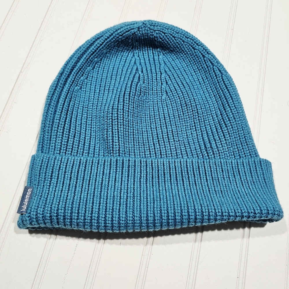 Lululemon Merino Wool Blend Ribbed Knit Beanie Hat Unisex L/XL Aqua Blue